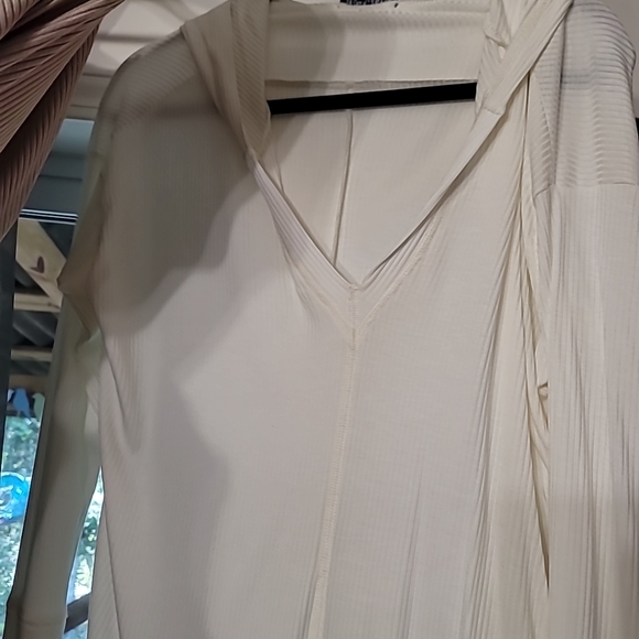 3 New Jolie Hi Low Long Sleeve Tunics, Size Large Nwt Ekattire - Picture 5 of 7